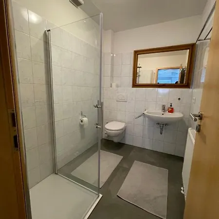 アパート 1 30 Qm *