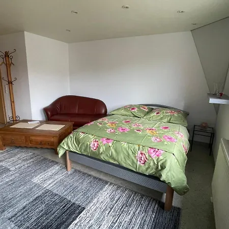 1 30 Qm * シュタイネン